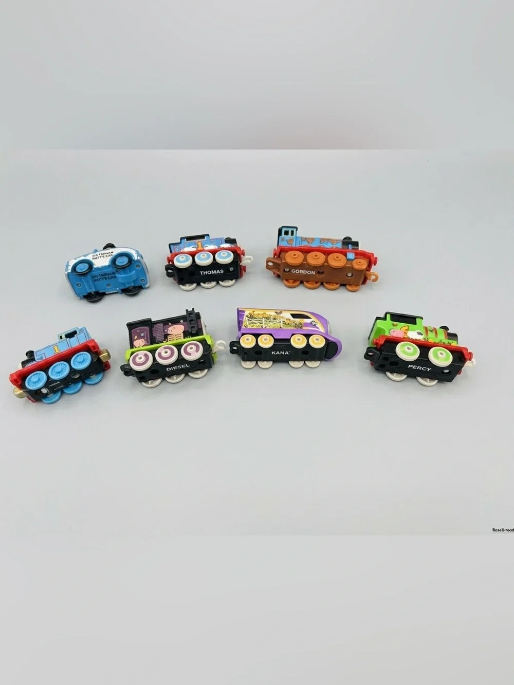 THOMAS & FRIENDS Train Set including Thomas, Percy, Gordon and many others.
